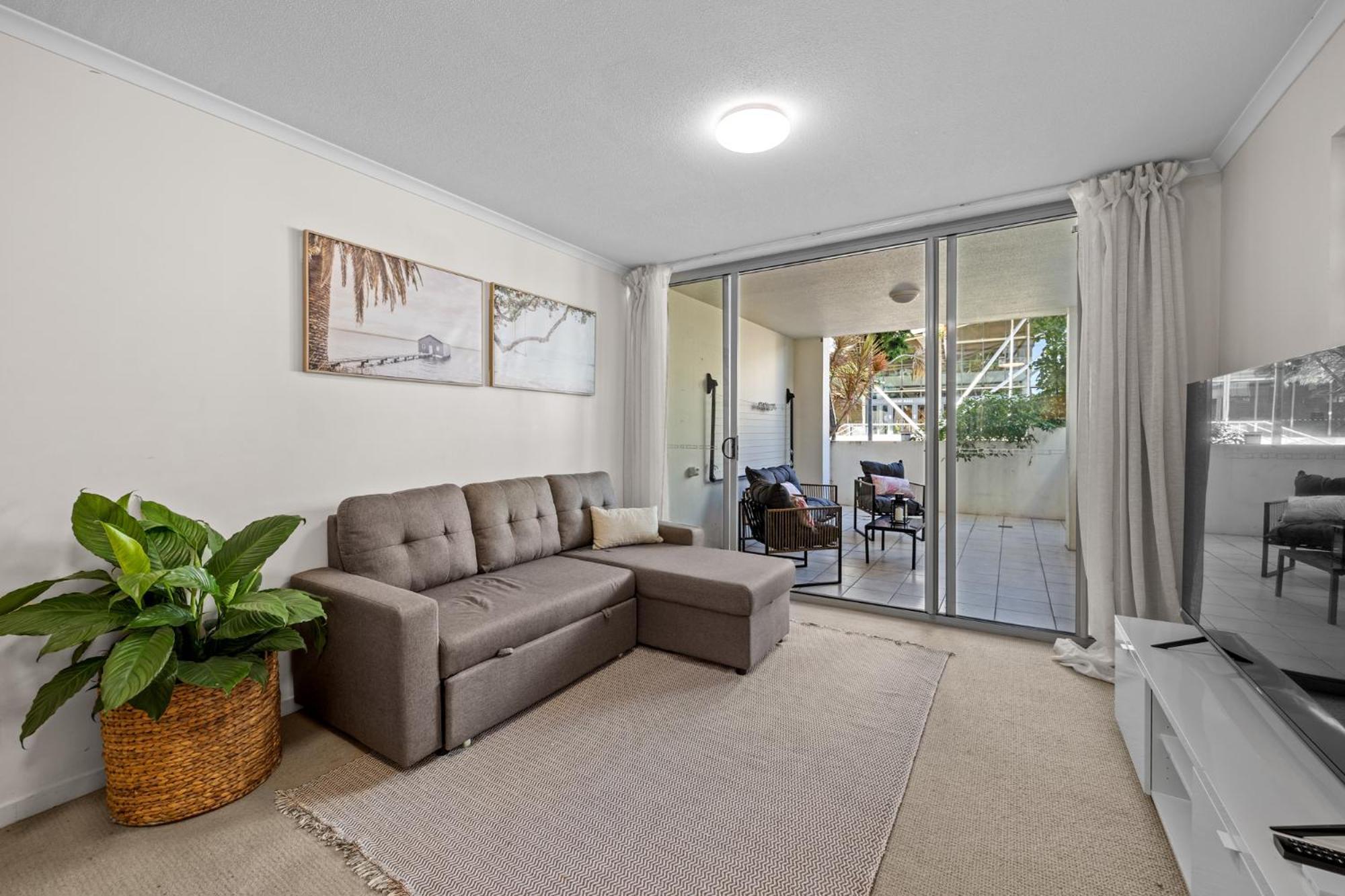 South Vale South Apartment *