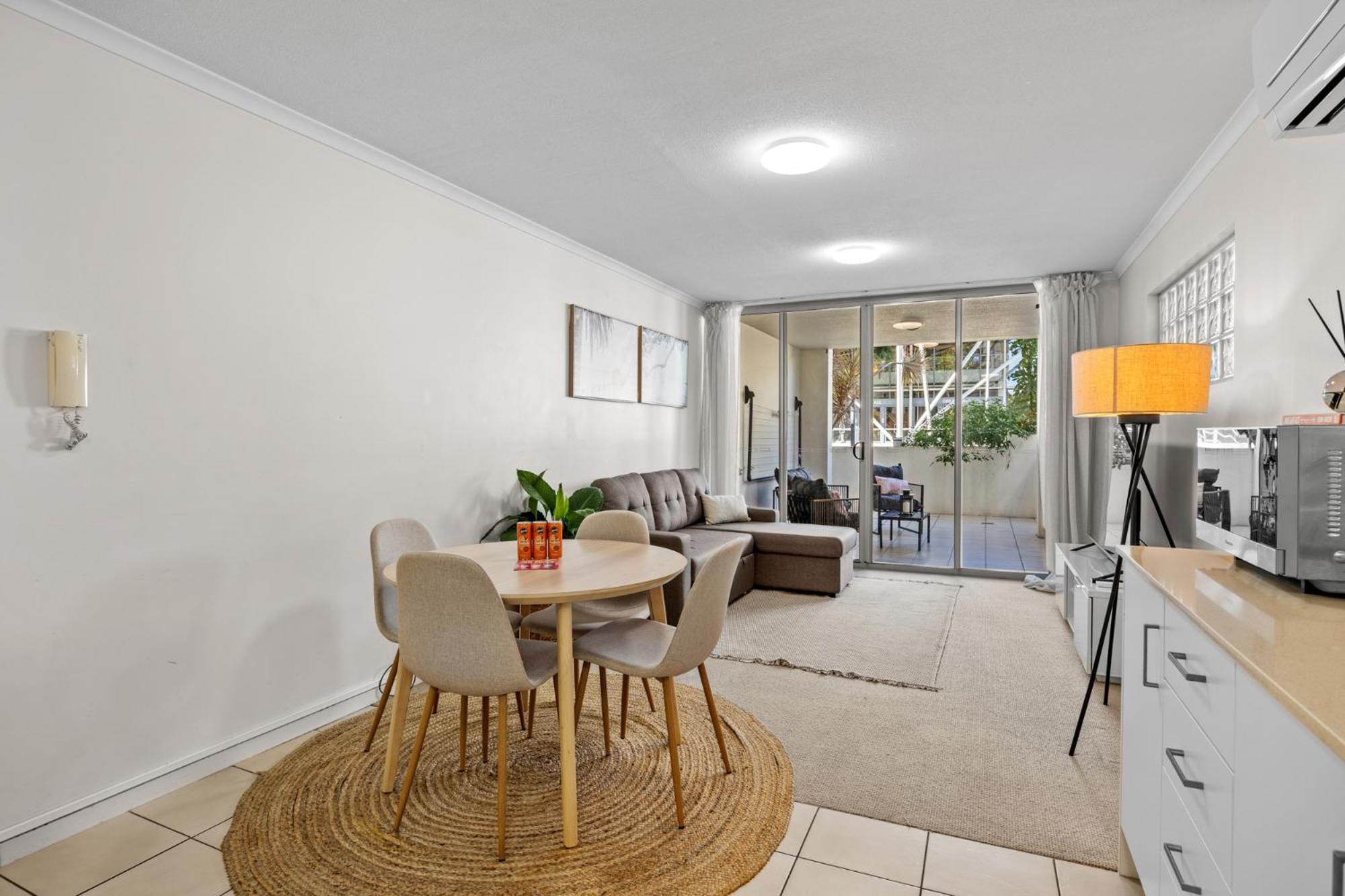 South Vale South Apartment *